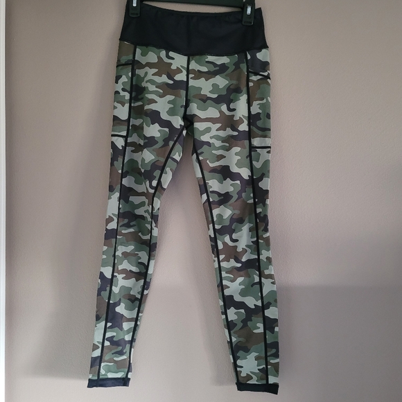 Constantly Varied Gear CVG FULL LENGTH Reversible Camo Leggings Sz Small - Picture 3 of 8